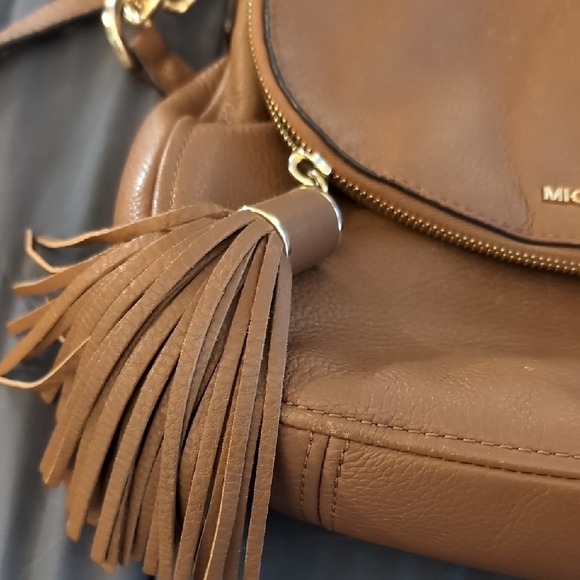 Michael Kors Tan Leather Crossbody Bag- Bedford - Picture 4 of 9